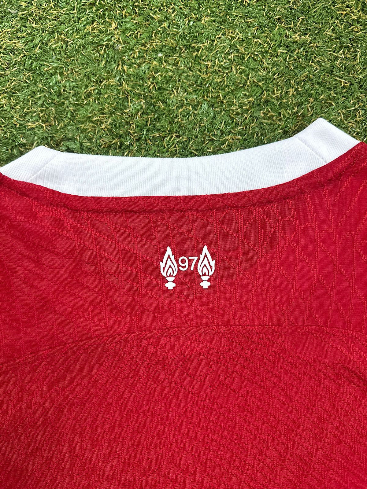 CAMISETA VERSION JUGADOR LIVERPOOL 23/24