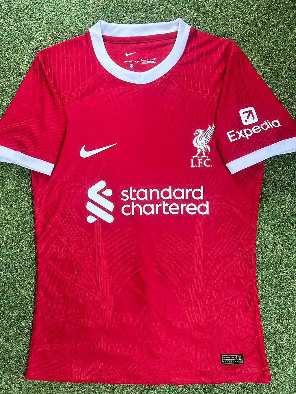 CAMISETA VERSION JUGADOR LIVERPOOL 23/24