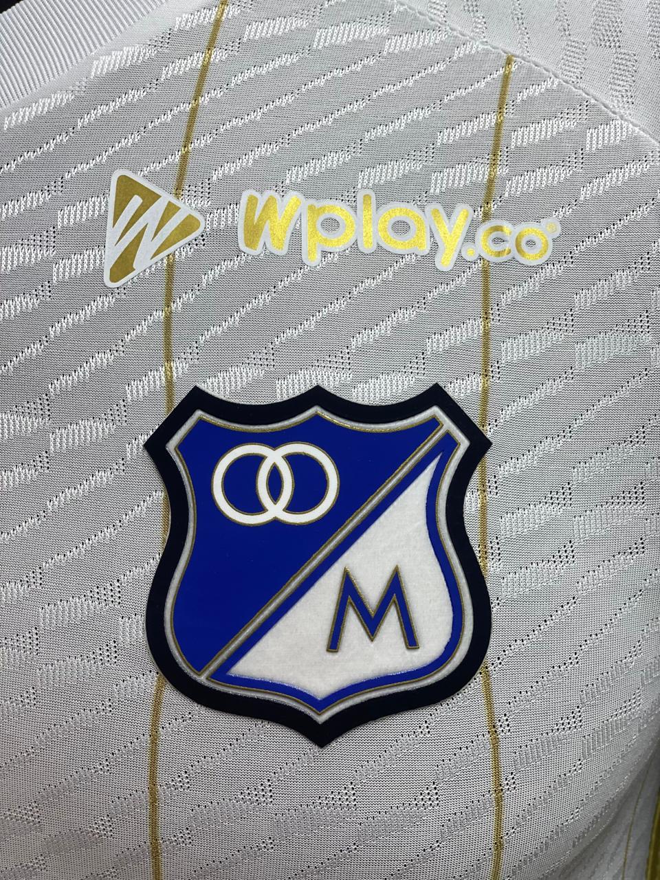 CAMISETA MILLOS BLANCAVERSIONPLAYER 2025