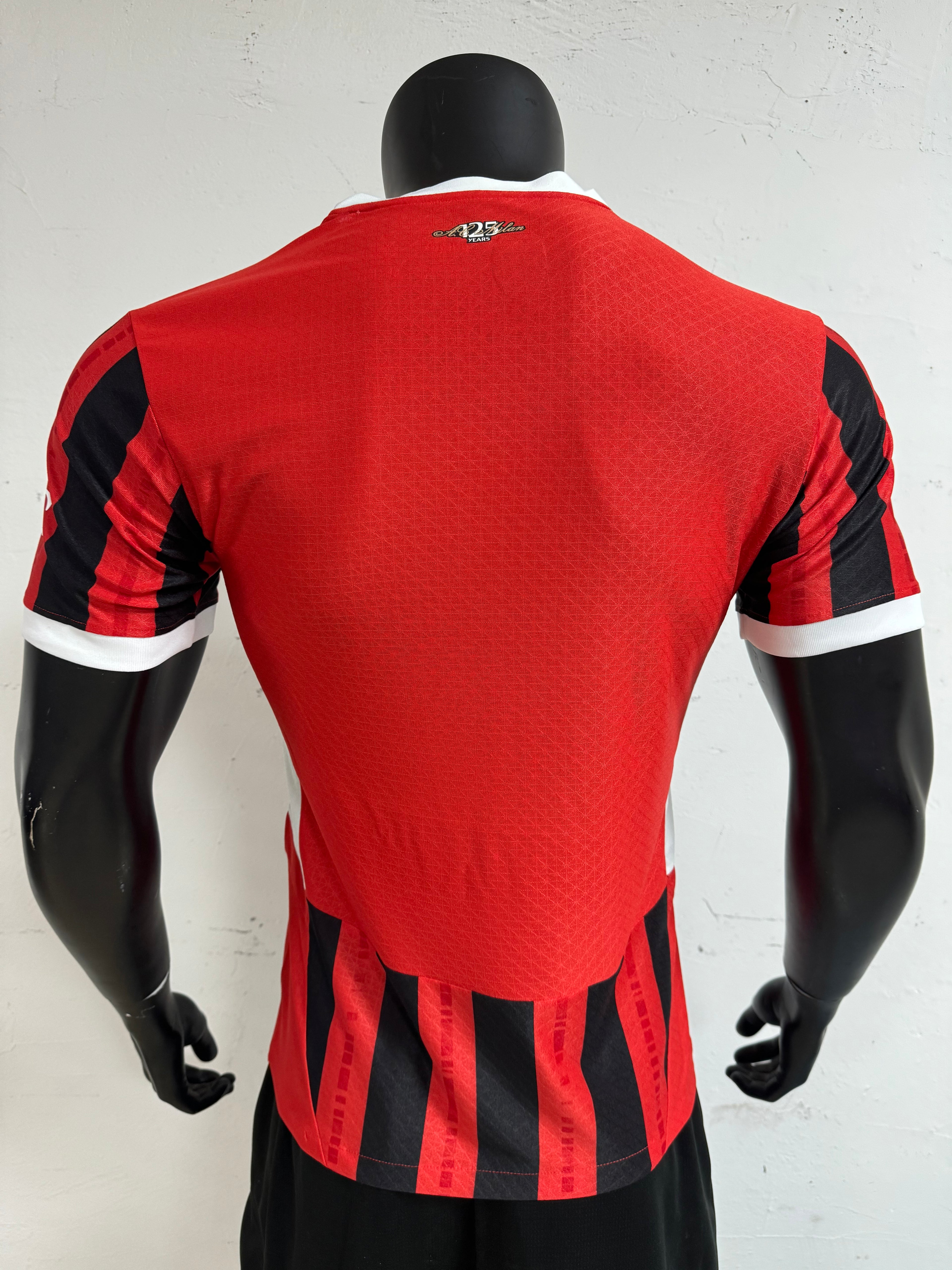 CAMISETA VERSION PLAYER AC MILAN 24/25