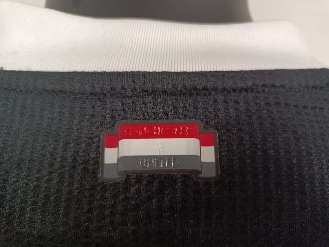 CAMISETA MANCHESTERUNITEDNEGRA 25 PLAYER