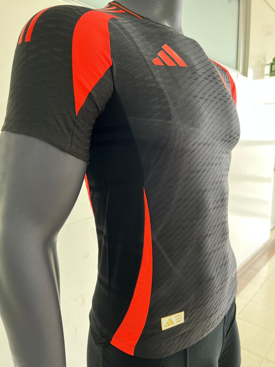 CAMISETA COLOMBIA NEGRA PLAYER 2025